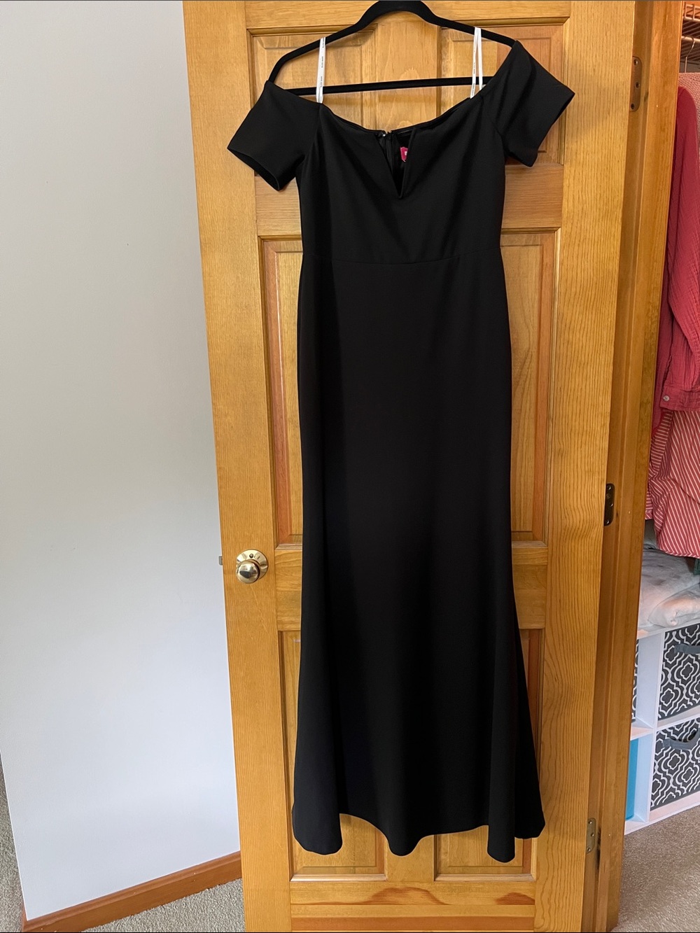 Black Off-Shoulder Maxi Dress